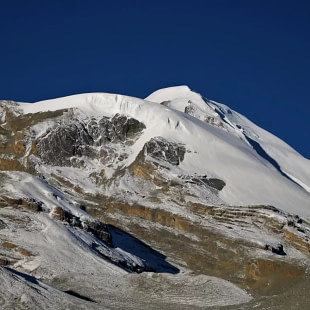 Chulu East Peak Climb With Thorang-La Pass Trek